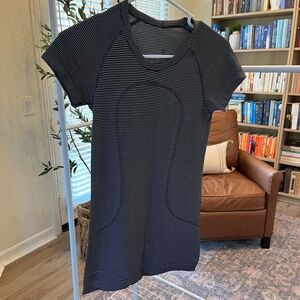 lululemon striped shirt size 4
